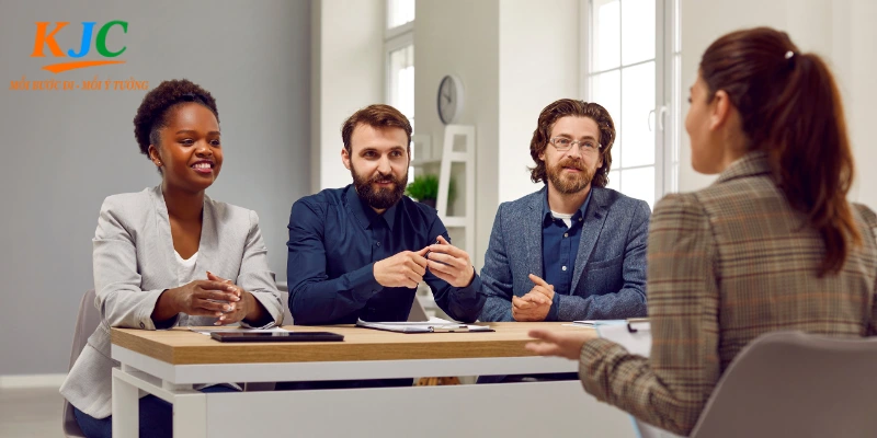 Thử việc, nhân viên KJC có được nhận lương đầy đủ không?